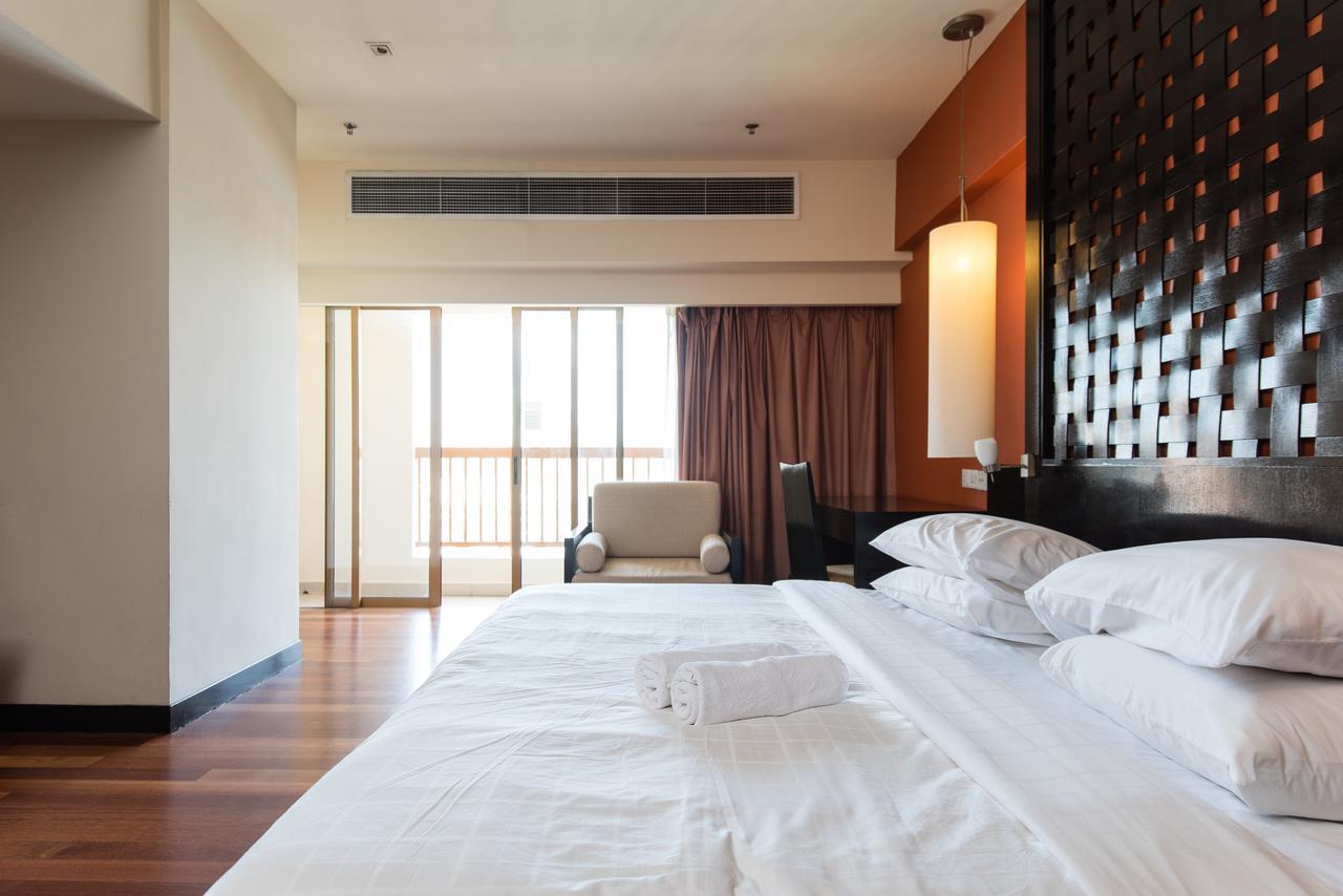 W Studio Resort Suites Петалинг-Джая Экстерьер фото