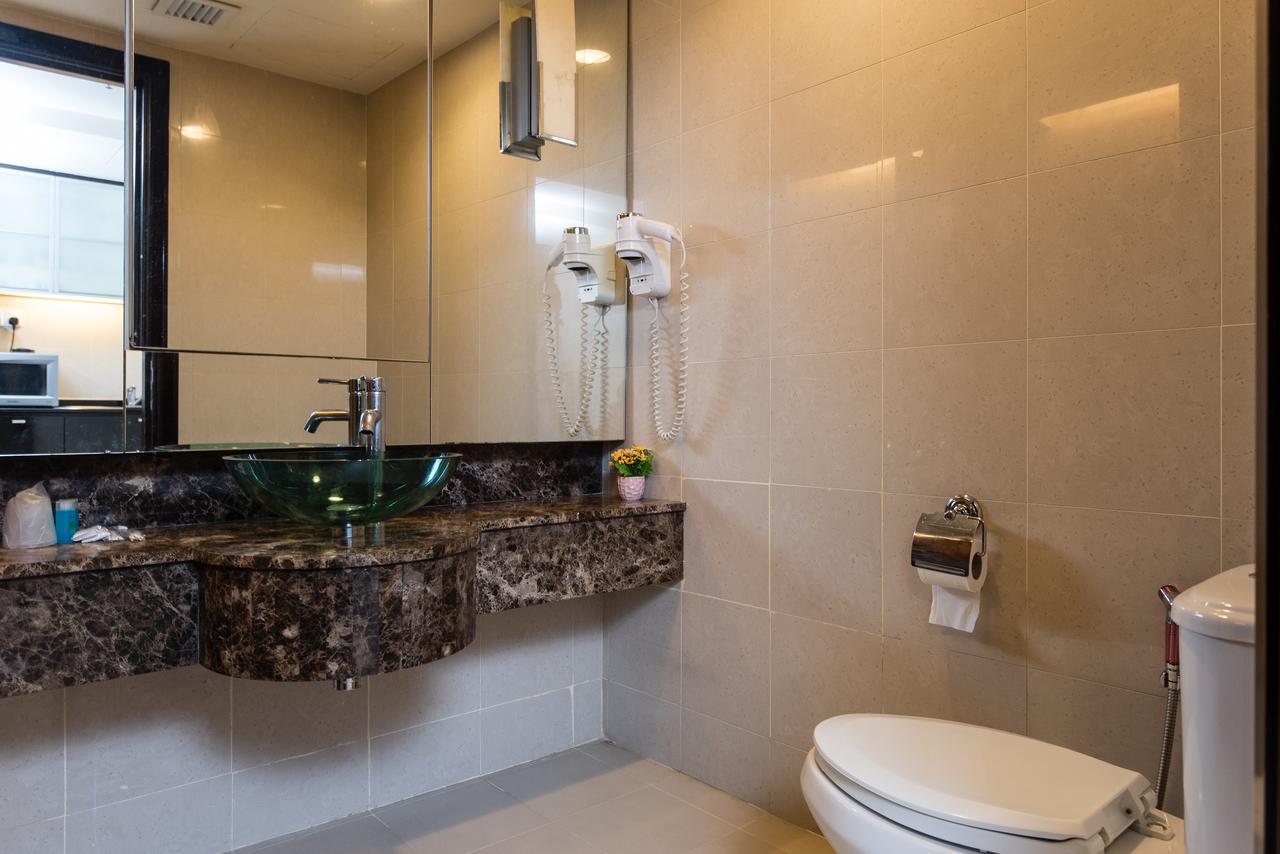 W Studio Resort Suites Петалинг-Джая Экстерьер фото