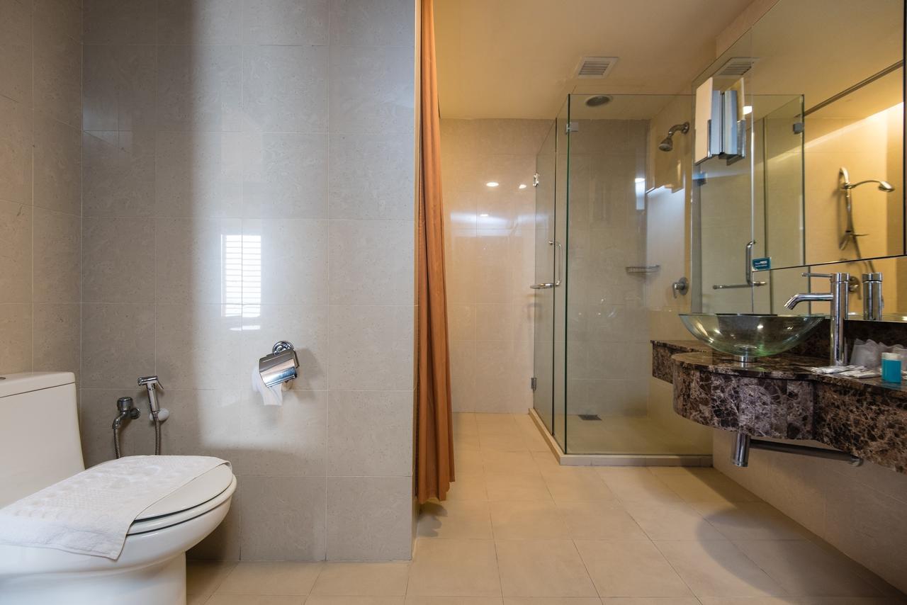 W Studio Resort Suites Петалинг-Джая Экстерьер фото