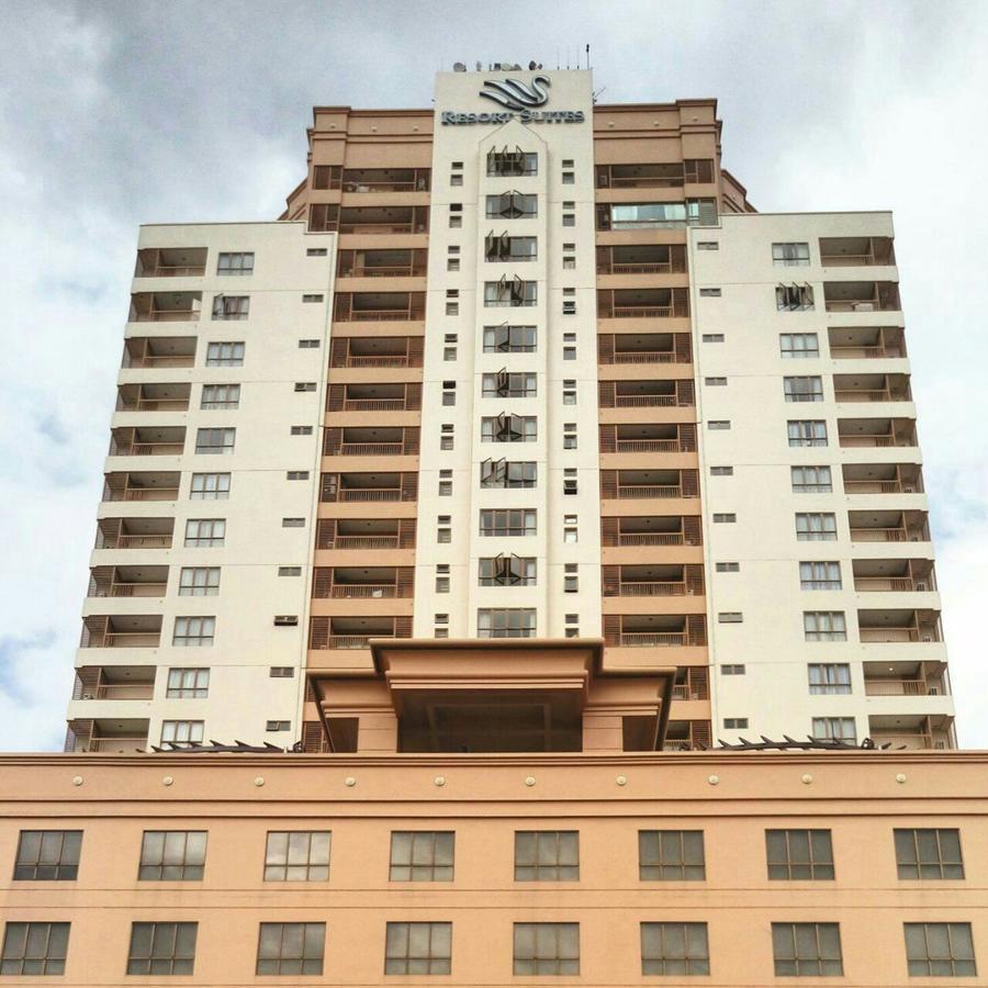 W Studio Resort Suites Петалинг-Джая Экстерьер фото